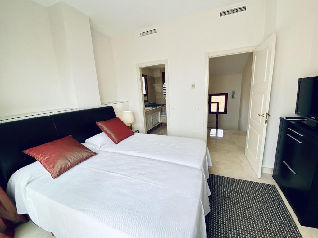 Beautiful 5 * Penthouse Very Near The Beach Марбеля Екстериор снимка